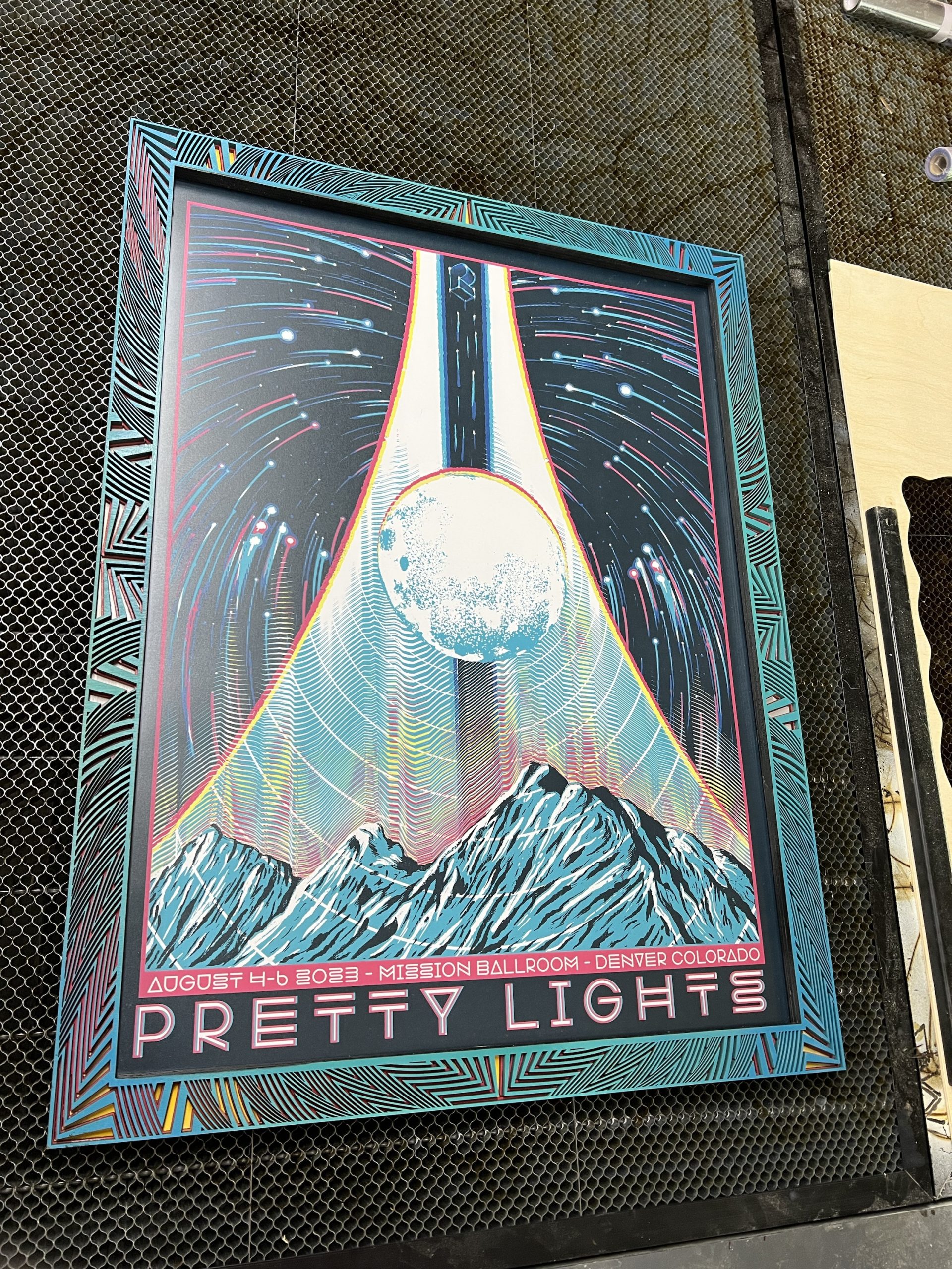 Pretty Lights VIP Mission Frame