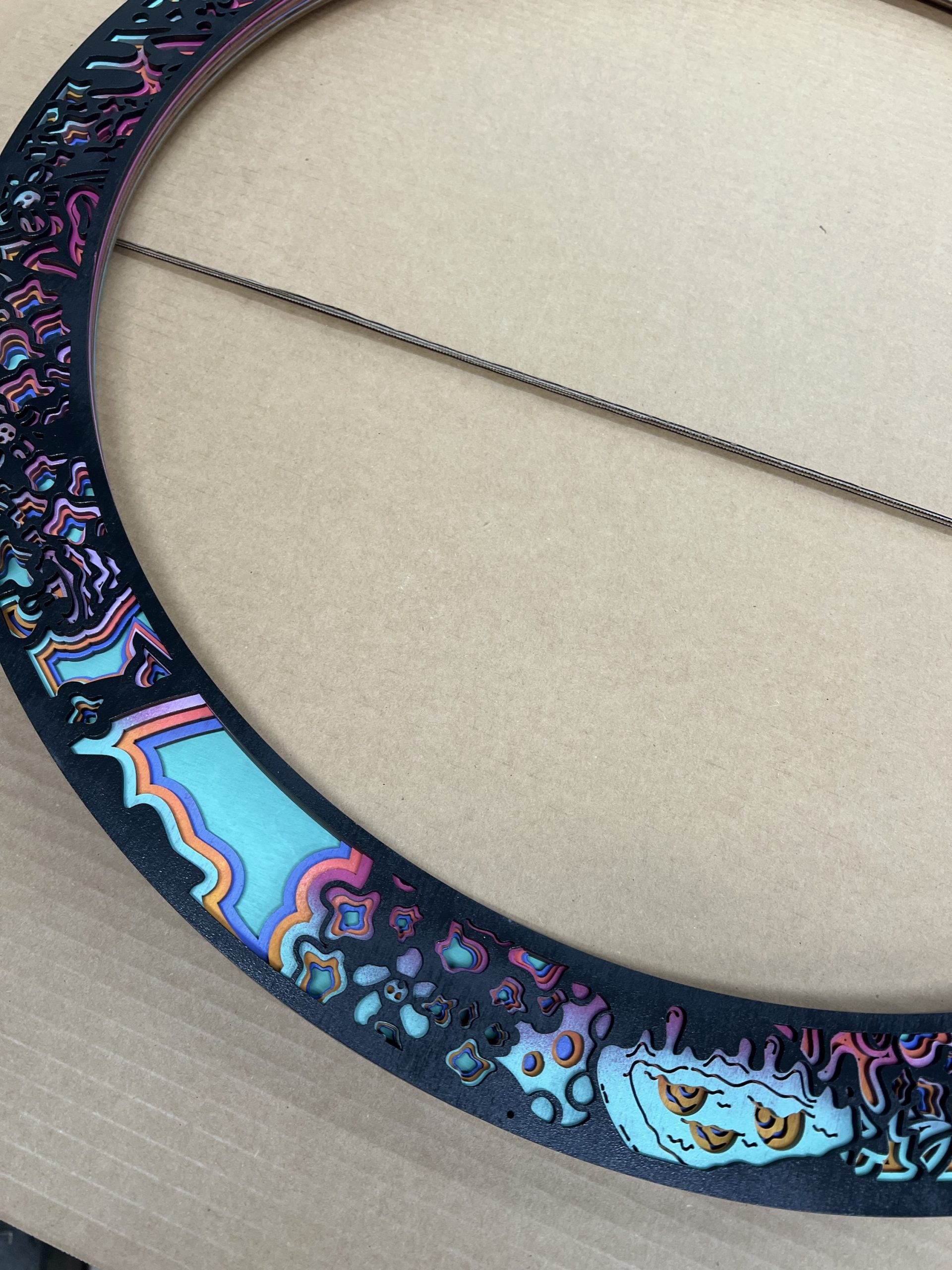 MSG inspired round frame - Image 6